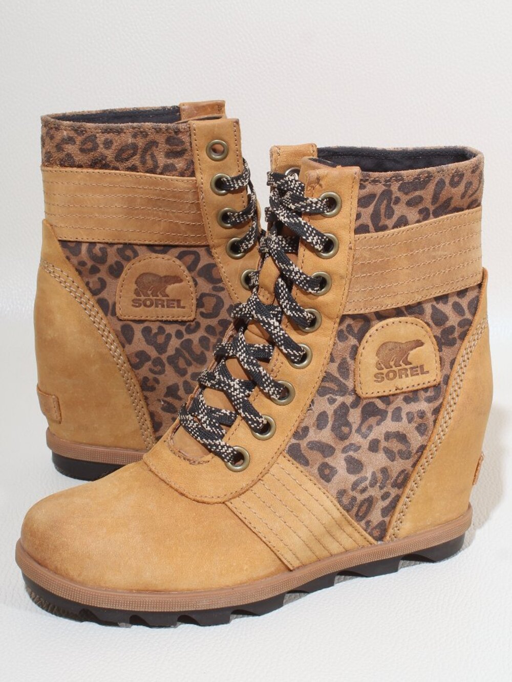 Womens Sorel Brown Suede Boots 8.5 Elk Leopard Waterproof Lace Up Ankle Boot